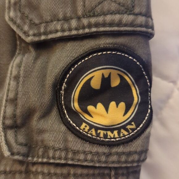 Batman boys gray cargo shorts‎ size 18 months - Picture 3 of 5